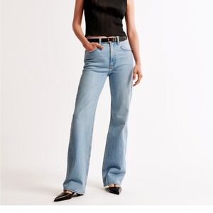 Abercrombie & Fitch Light Blue 90s Relaxed Jeans